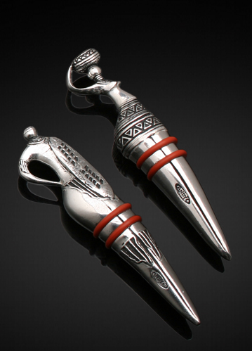 Andy C Tribal Range Pair Wine stopper s